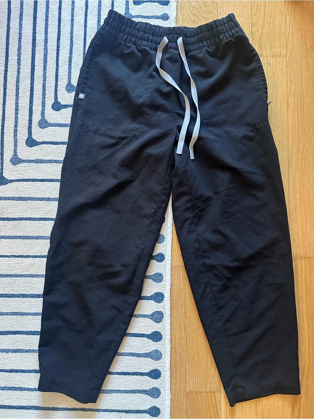 FIGS Black Straight Leg Scrub Pants - Size S - Picture 3 of 5